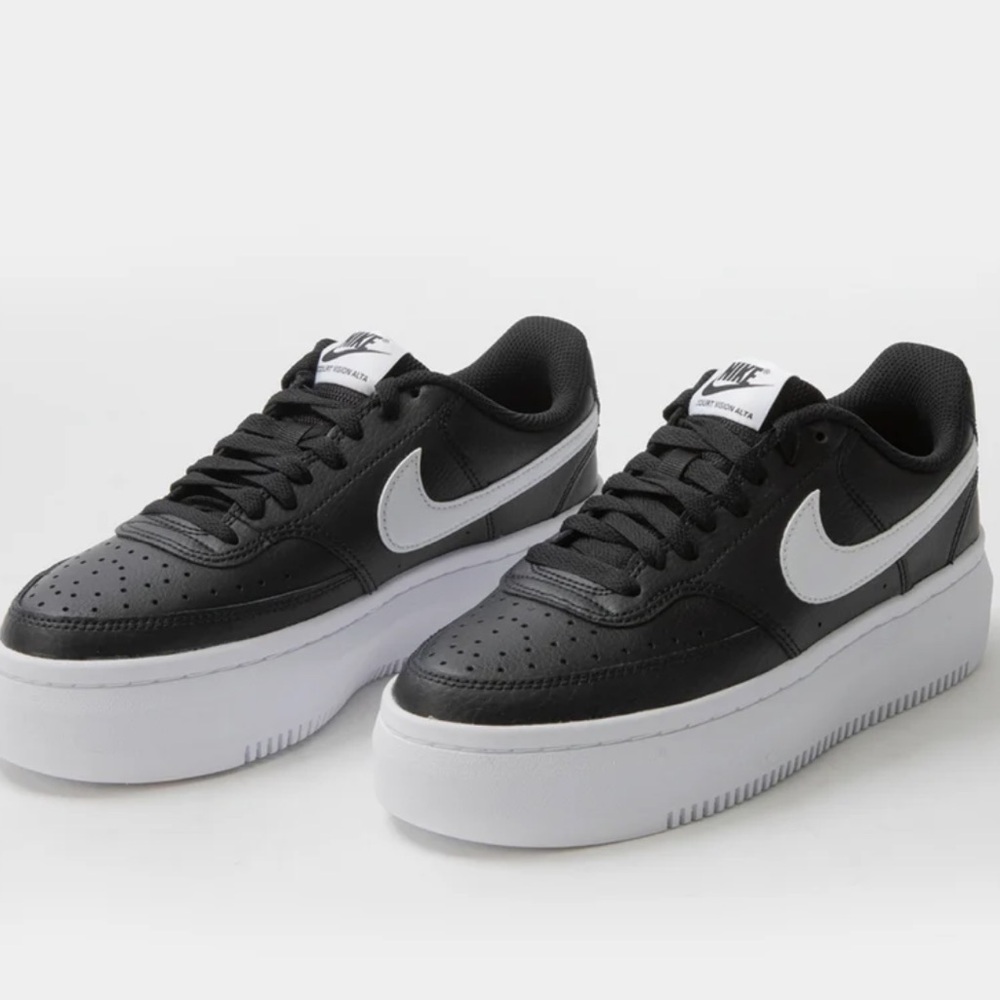 NIKE Court Vision Alta Black/White